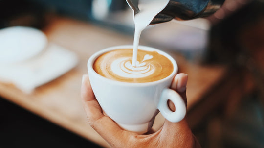 Výhody a nevýhody prípravy kávy s rastlinným mliekom
